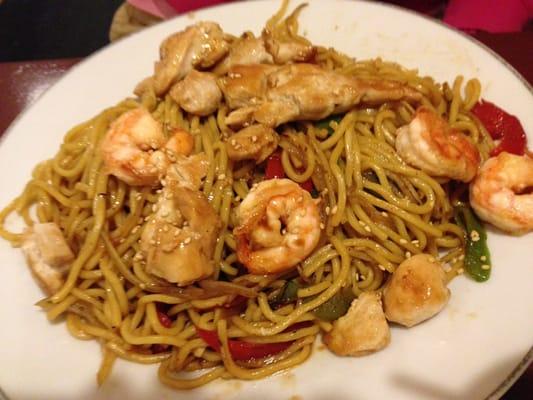 Chicken lo mein