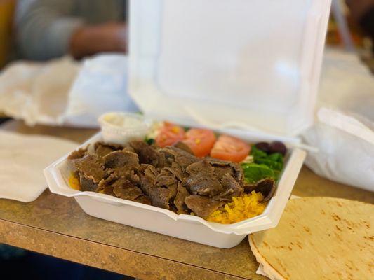 Gyro plate with salad & rice.