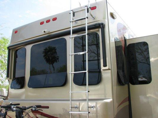 RV WINDSHIELD REPLACEMENT SCOTTSDALE