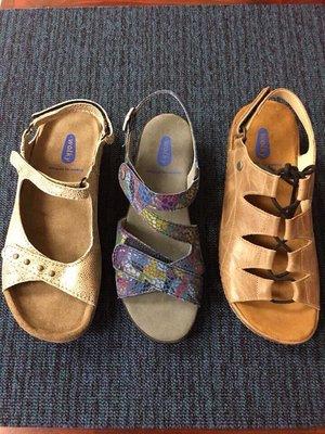 Comfort sandals.