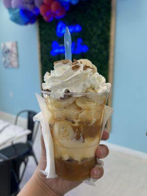 Caramel waffle sundae