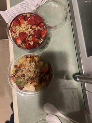 Both bowl w/ skimpy granola. 1 bowl just has granola shake