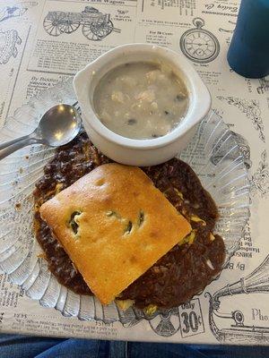 The Texan chili, jalapeño cornbread and chicken n dumplings