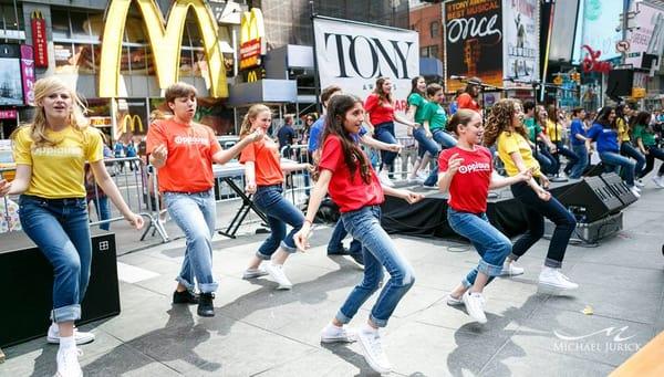 Applause students perform at the 2013 Tonys Awards!