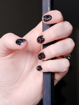 Crackle Nails