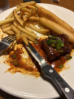 New 8 Oz Flat Iron Steak with Nashville hot sauce, Seasoned Fries & garlic breadsticks