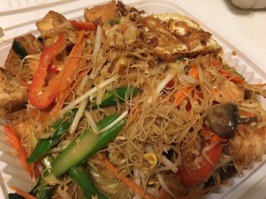 Bifun goreng (Indonesian style fried rice vermicelli)