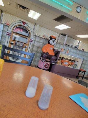 Front counter area:A&W