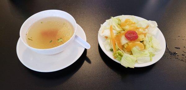 The soup and salad that you get with your meal.