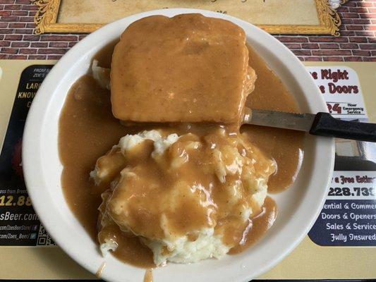 Hot Turkey Sandwich with Mashed Potatoes and Gravy