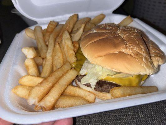 Cheeseburger & fries