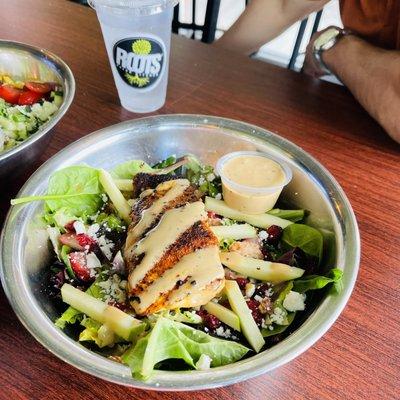 Grilled Salmon Summer Salad