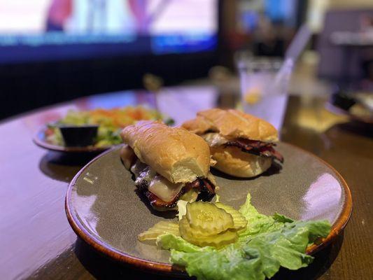 Pastrami sammich w side salad