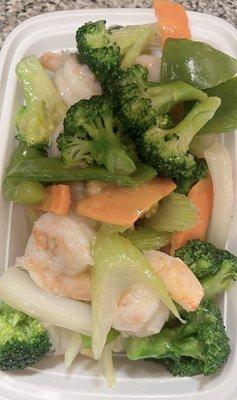 Shrimp and veggies. Heathy food 。 good taste