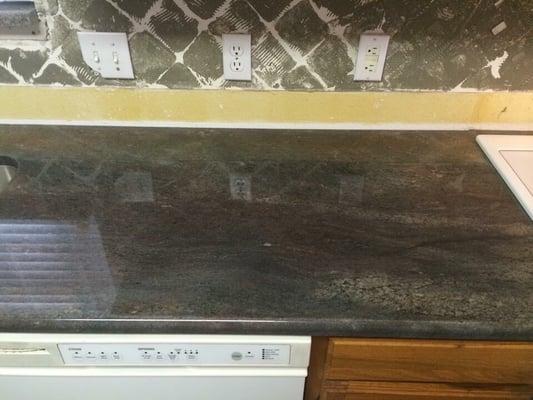 Mom's countertop without a back splash again.