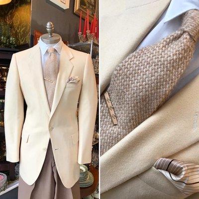 Fall does not have to be dark and drab. Cream flannel blazer with woven wool tie.