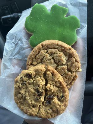 Three cookie that have seemed to have been victims of Shrinkflation and price increases.