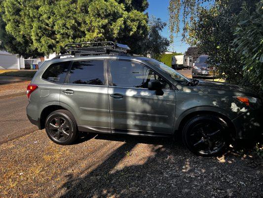 2014 Subaru Forester Limited with the roof rack! :))) less than 80k miles