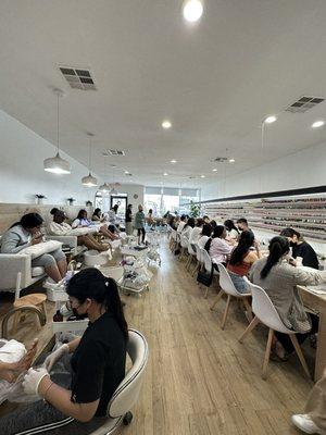 Lanicure Nail Bar