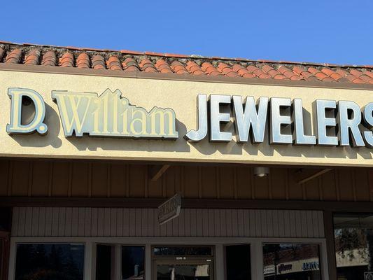 D William Jewelers