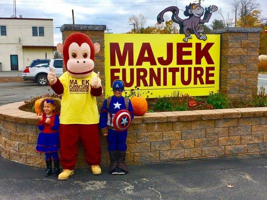 Majek Furniture Warehouse