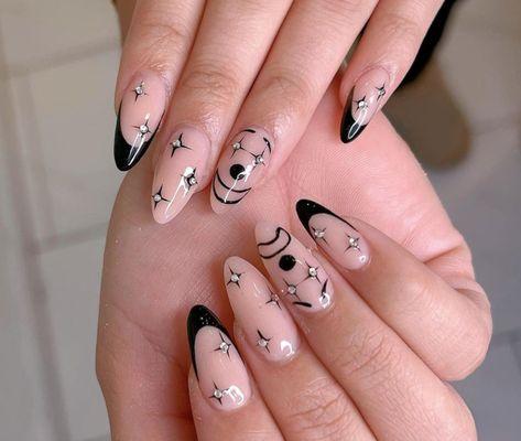 nails