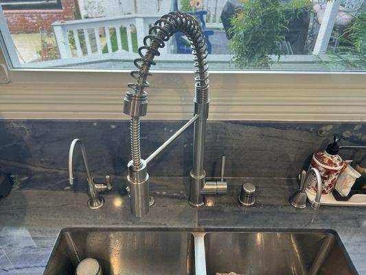 Kitchen faucet