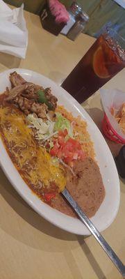 Lunch special: cheese enchiladas with chicken fajitas and drink