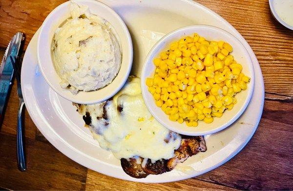 Smothered Chicken w| Corn & Mashed 5/2022