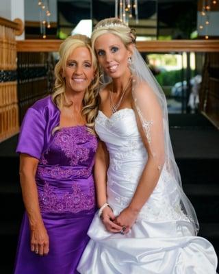 Algonac Bride
Mother & Daughter Makeup by Carolina