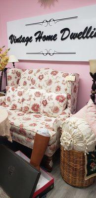 Floral Vintage Settee