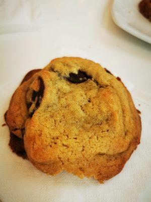 Chocolate chip cookie