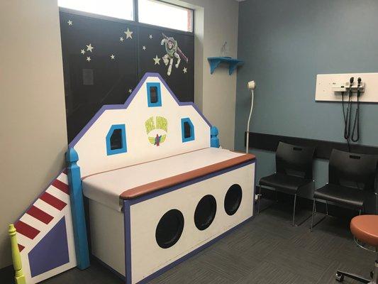 Kids Exam Room