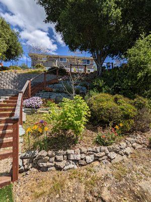 Terracing work with bluestone from Montana