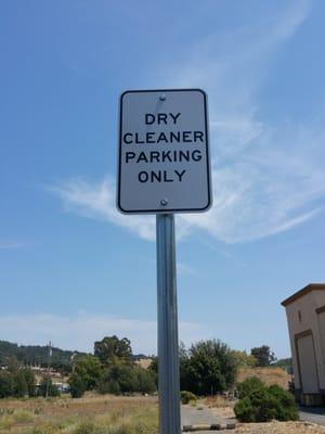 Very convenient parking only for cleaner :)