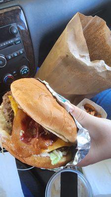 Bacon cheeseburger