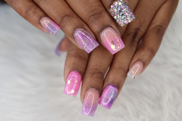 Short Freestyle Acrylic Nail Set with Bling Nail