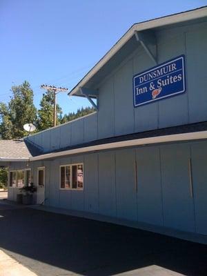 Dunsmuir Inn and Suites