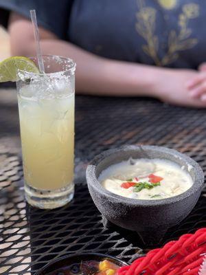 Queso blanco and a skinny margarita! Yummy!