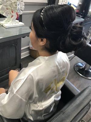 Wedding hairdo (side)