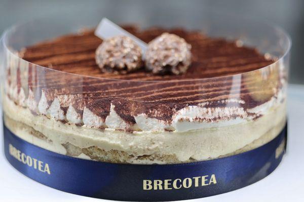 Tiramisu Cake