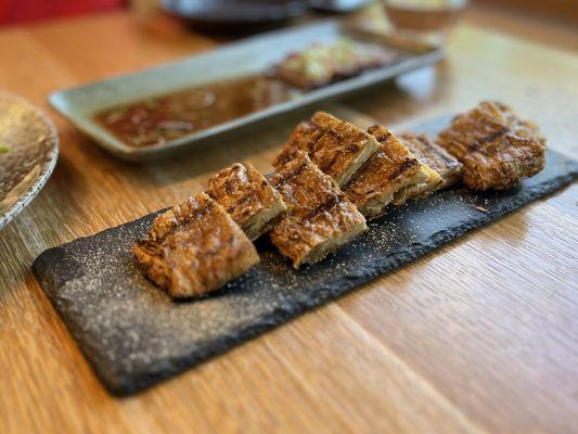 Dou Bao: tofu skin, simply flavored and crispy grilled, very good