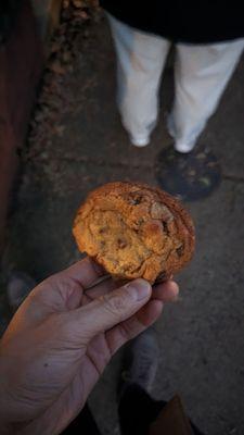 A complementary Choco chip cookie while I waited in line? Why yes, yes indeud.