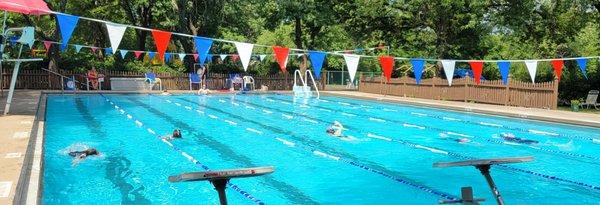 6-lane, 25-meter lap pool, open for adult lap swim Monday-Friday from 7-8am and 7 days/week from  10am-noon.