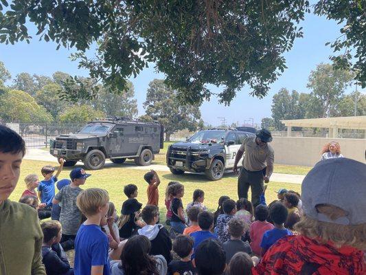 VC Sheriffs visit and talk with the kids