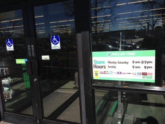 Dollar Tree Store - entrance