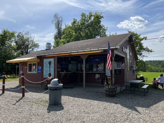 Outdoor stand for food and ice cream