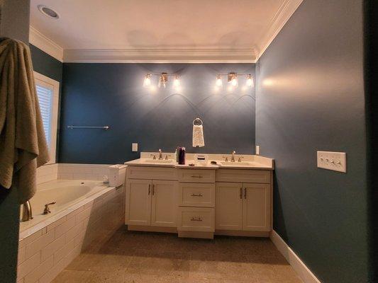 Bathroom paint renovation