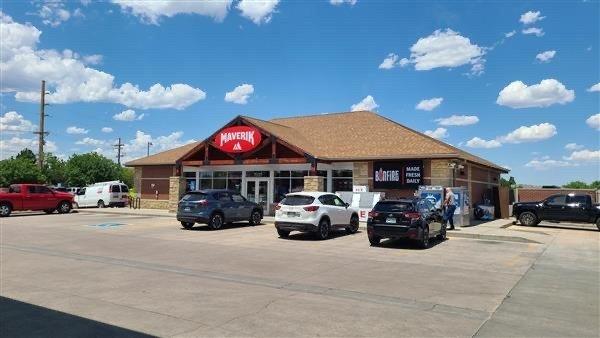 Front View of Maverik in Greeley, Colorado.