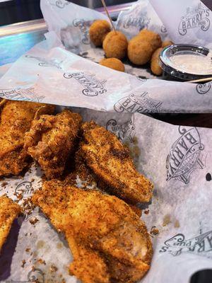 Wings & Breaded Mushrooms